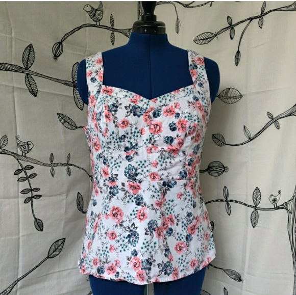 Torrid - Floral top - Picture 1 of 8